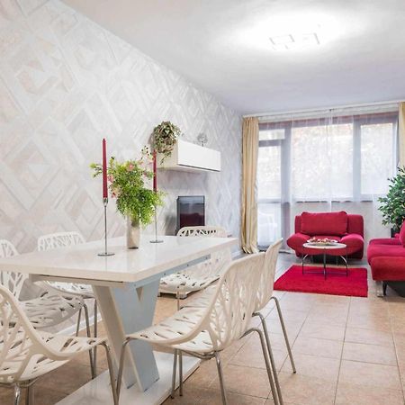 Red Velvet Apartment Várna Kültér fotó